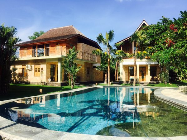 1000 Dream Bungalow — Property