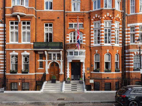 11 Cadogan Gardens — Property