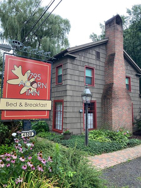 1795 Acorn Inn Bed and Breakfast — Property