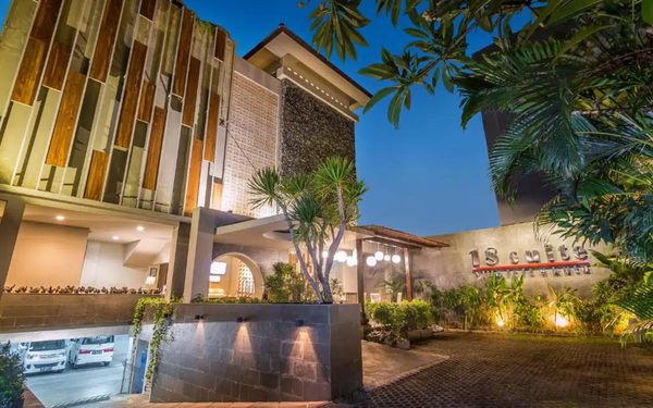 18 Suite Villa Kuta — Property
