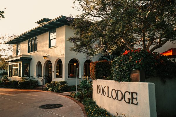 1906 Lodge — Property