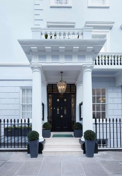 2 Chesham Hotel Belgravia — Property