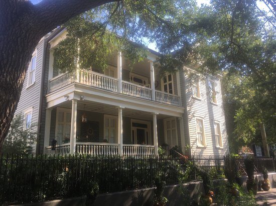 22 Charlotte — Property