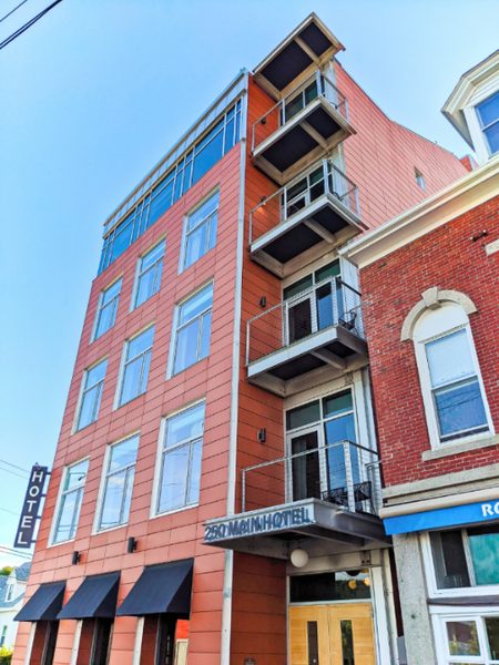 250 Main Hotel Rockland Maine — Property