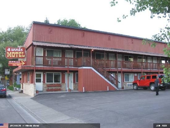4 Winds Motel — Property