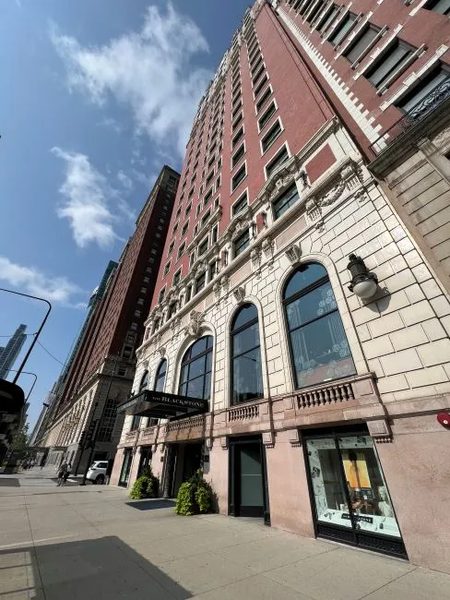 5430 Happy Home Single Private Rooms Chicago Illinois — Property