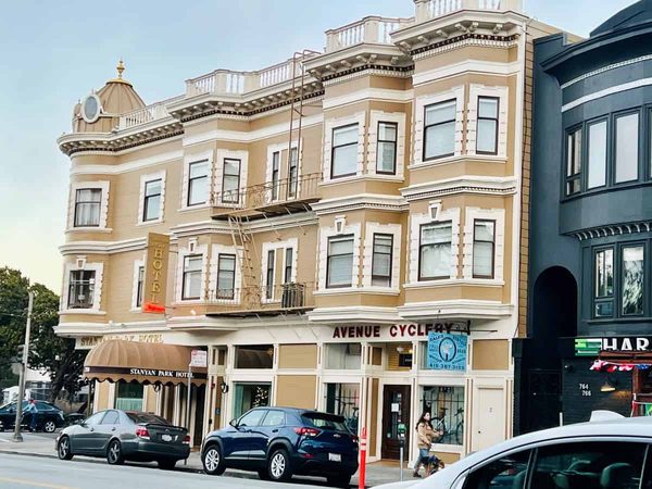 555 Haight Guesthouse — Property