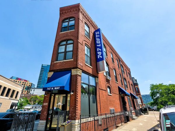 747 Lofts Chicago Illinois — Property
