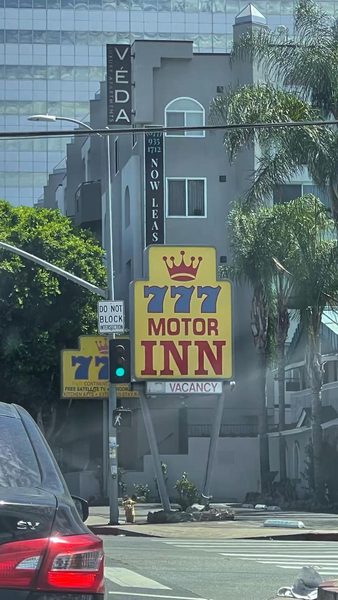 777 Motor Inn Los Angeles California — Property