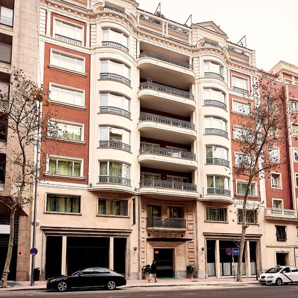 8 Rooms Madrid — Property