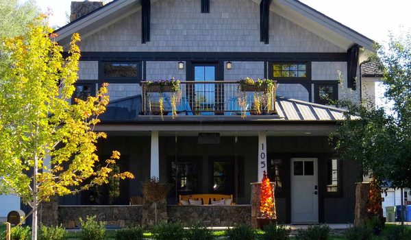 A Stone s Throw Bed Breakfast — Property