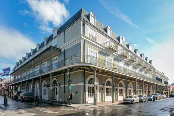 AAE Bourbon House Mansion Hostel — Property