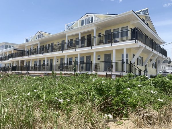 Abellona Inn Suites — Property