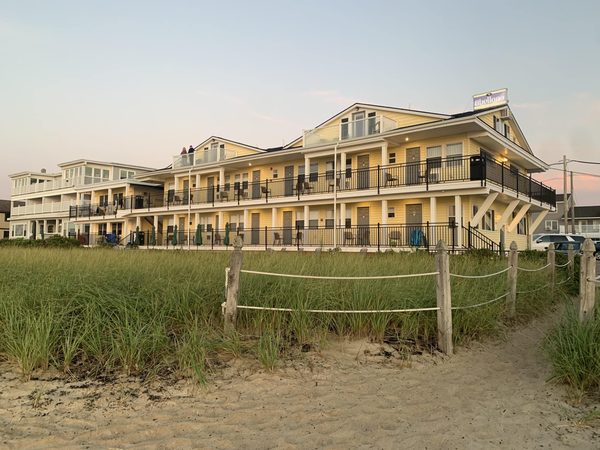 Abellona Inn Suites — Property