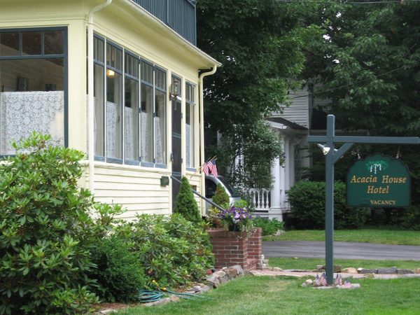 Acacia House Inn — Property
