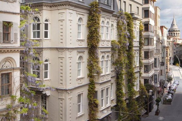 Adahan Decamondo Pera Autograph Collection Istanbul — Property
