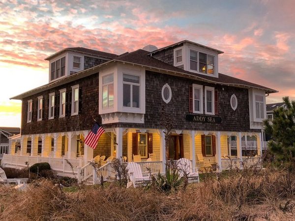 Addy Sea Historic Oceanfront Inn — Property