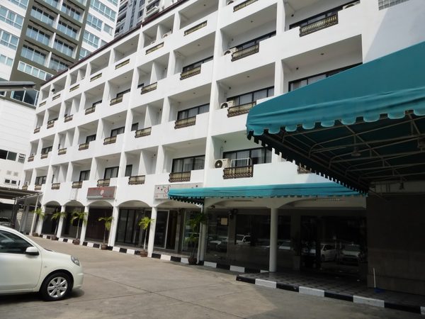 Admiral Suites Bangkok — Property
