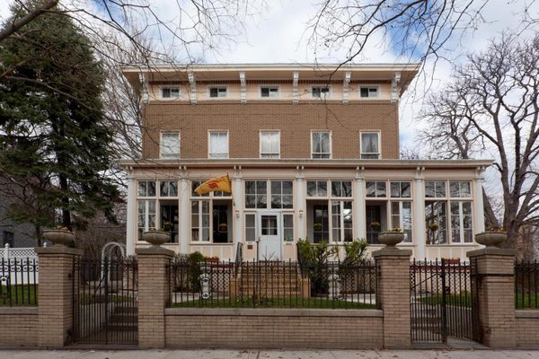 Akwaaba Mansion Bed Breakfast — Property