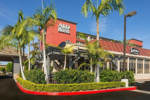 Alo Hotel By Ayres Orange — Property