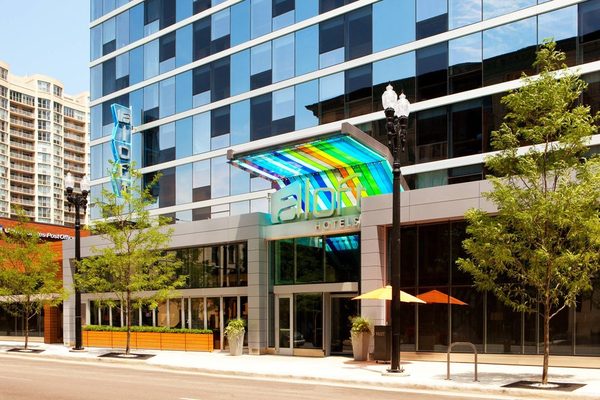 Aloft Chicago Downtown River North — Property