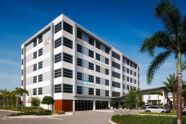 Aloft Miami Airport Miami Florida — Property