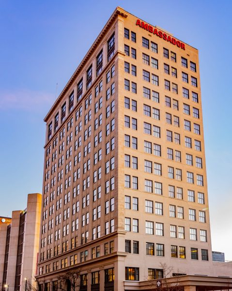 Ambassador Hotel Wichita Autograph Collection — Property