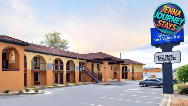 Americas Best Value Inn Denver — Property