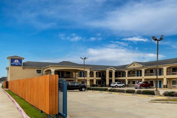 Americas Best Value Inn Houston at FM 529 — Property