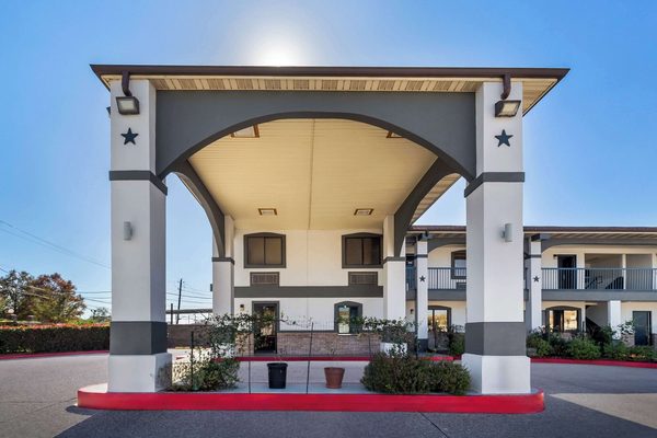 Americas Best Value Inn Houston Heights at I 45 — Property