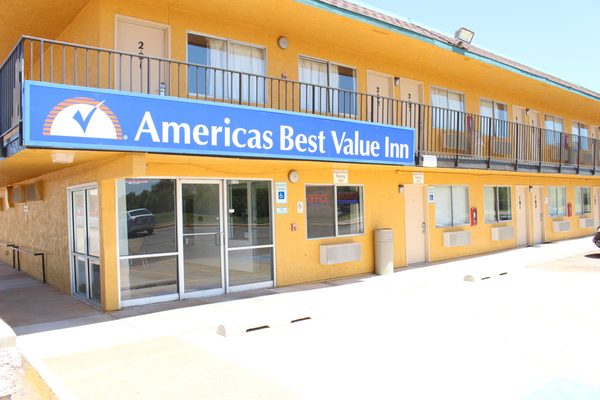 Americas Best Value Inn Rockford Rockford Illinois — Property