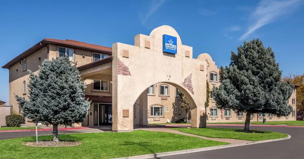 Americas Best Value Inn Sparks — Property