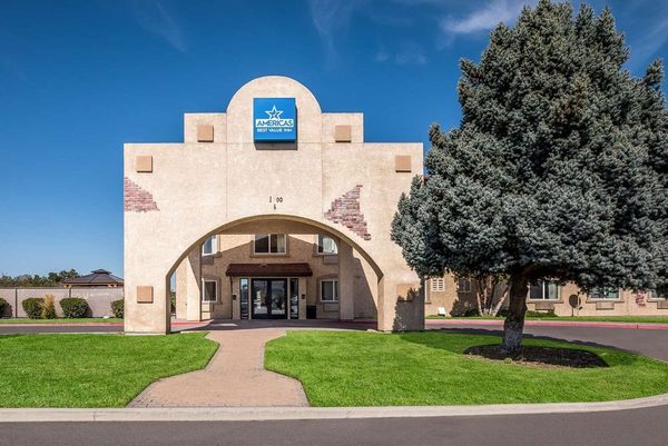 Americas Best Value Inn Sparks — Property