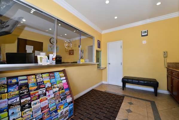 Americas Best Value Inn Suites Los Angeles Downtown SW Los Angeles California — Property
