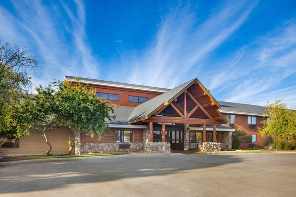 AmericInn by Wyndham Chamberlain Conference Center — Property