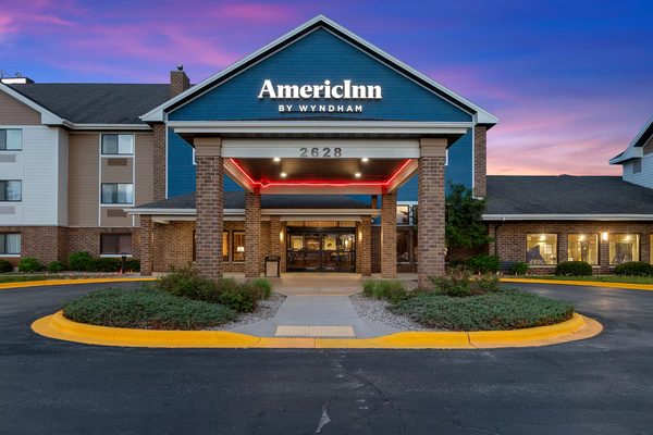 AmericInn By Wyndham Green Bay East — Property
