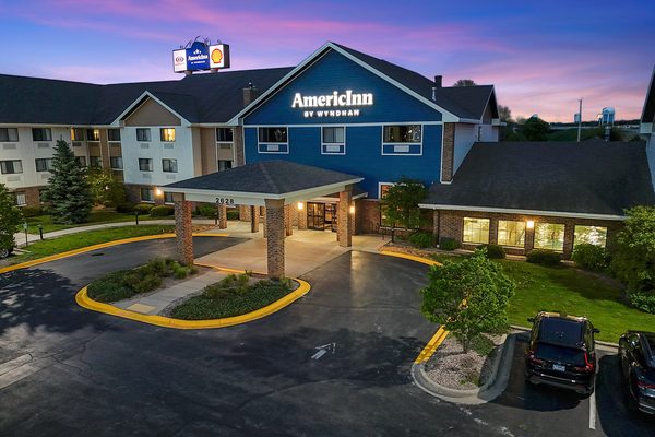 AmericInn By Wyndham Green Bay East — Property