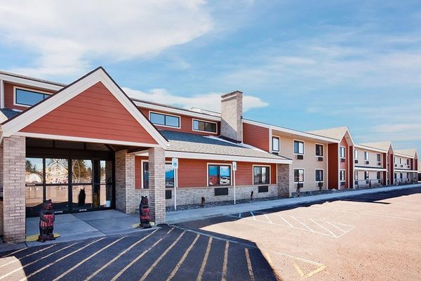 AmericInn by Wyndham Ironwood — Property