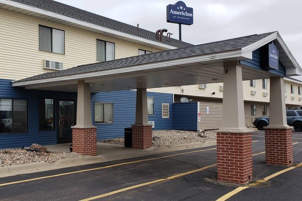 AmericInn by Wyndham Mauston — Property