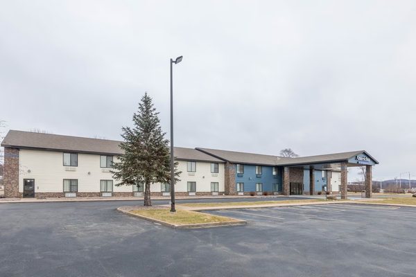 AmericInn by Wyndham Prairie Du Chien — Property