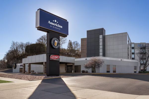 AmericInn by Wyndham Rochester Airport — Property