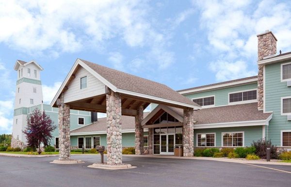 AmericInn by Wyndham Wetmore Munising — Property