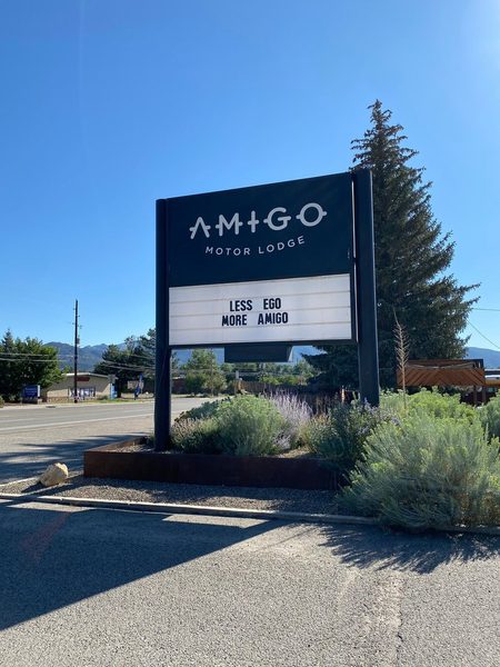 Amigo Motor Lodge — Property