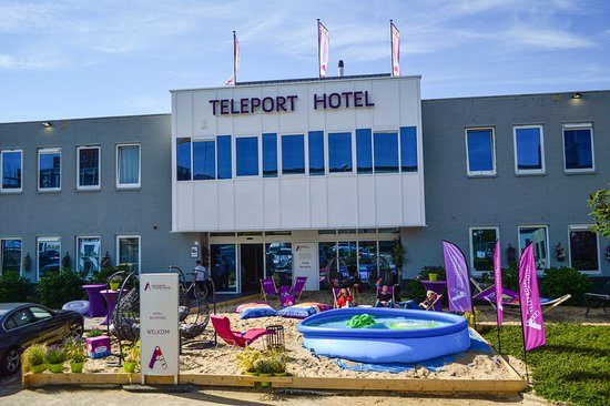 Amsterdam Teleport Hotel — Property