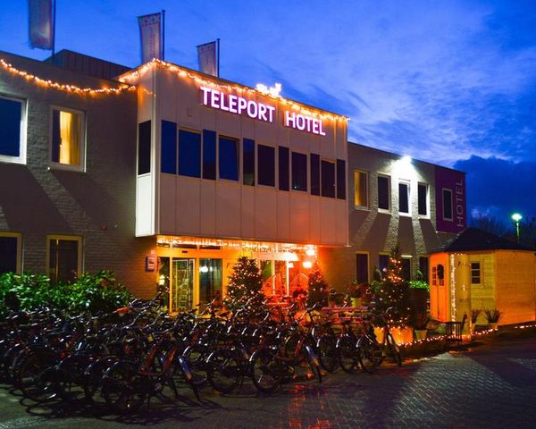 Amsterdam Teleport Hotel — Property
