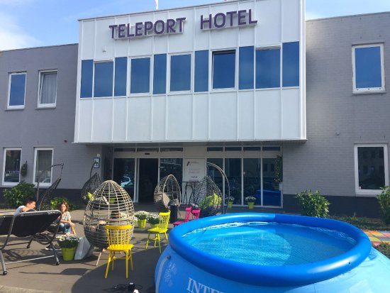 Amsterdam Teleport Hotel — Property