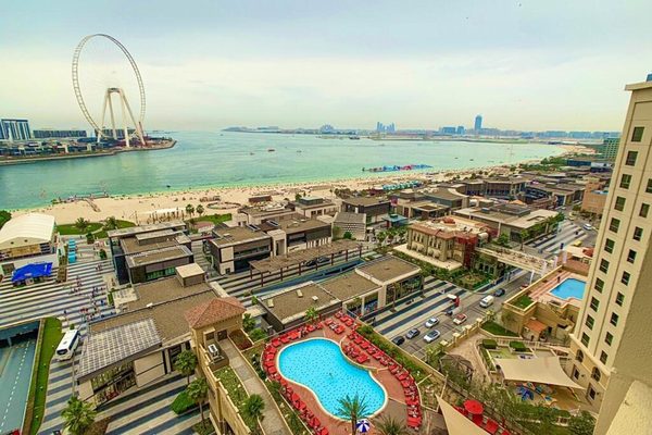Amwaj Rotana Jumeirah Beach Dubai — Property