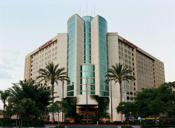 Anaheim Marriott Suites — Property