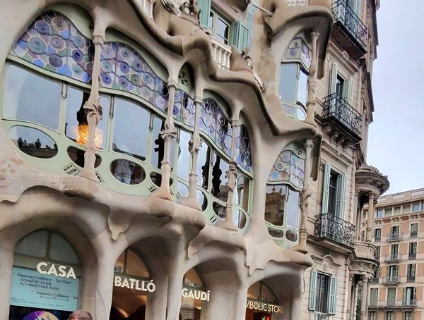 Apartments Sixtyfour Barcelona Catalonia — Property