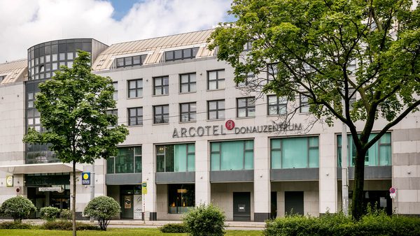 ARCOTEL Donauzentrum — Property